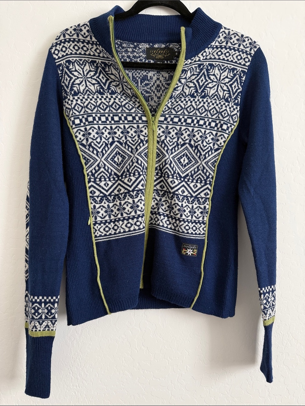 Icelandic Design women's zip front cardigan blue/white Nordic pattern Sz S